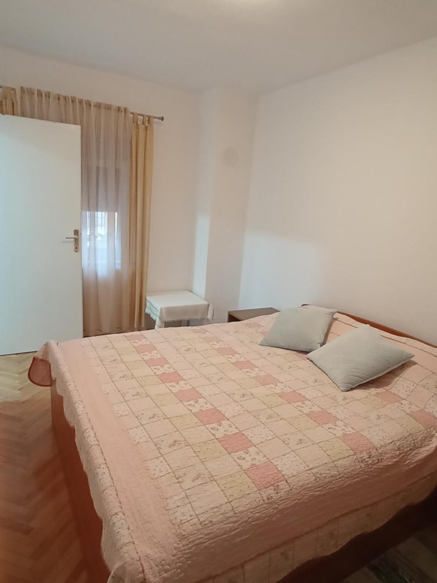 Ferienwohnung Luce Kijevo Exterior foto