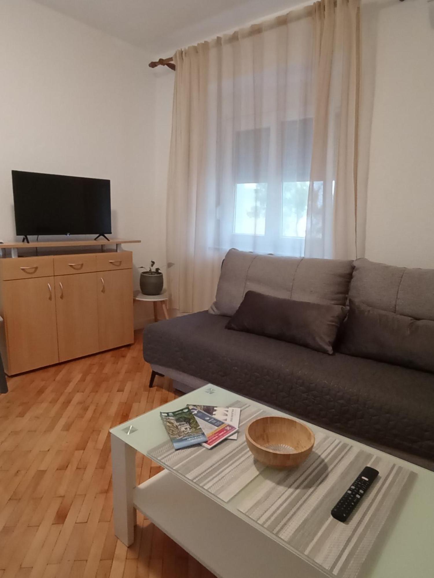 Ferienwohnung Luce Kijevo Exterior foto