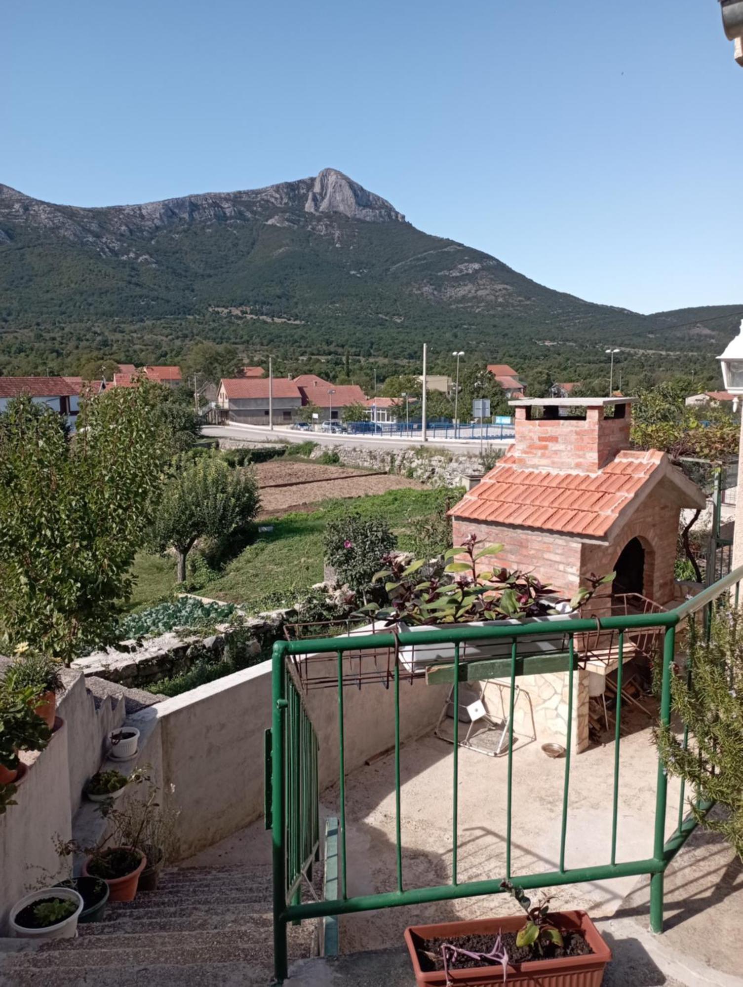 Ferienwohnung Luce Kijevo Exterior foto